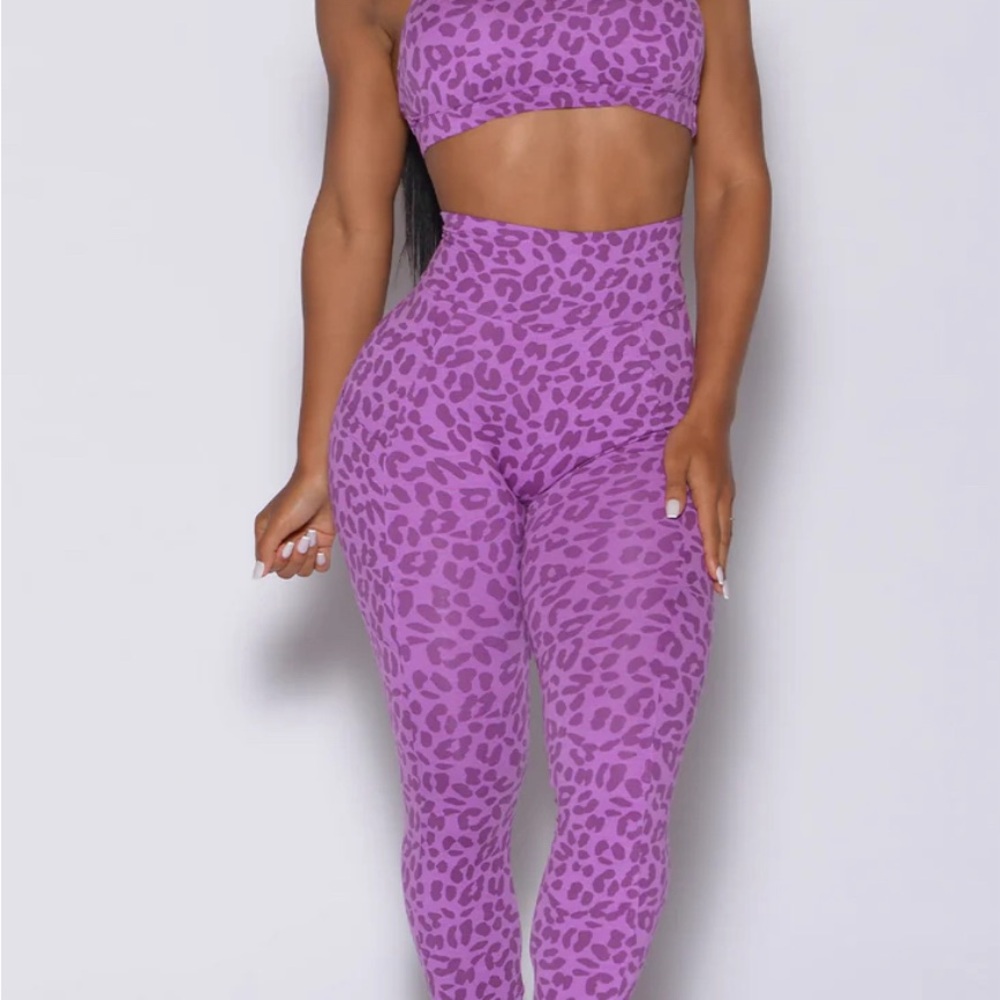 Bombshell sportswear set size small for both bra and bottom